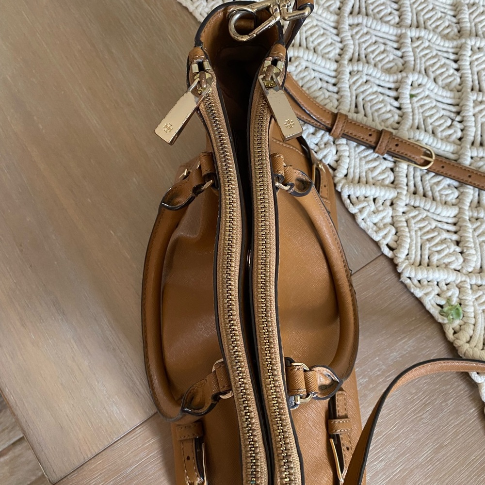 Tory Burch crossbody purse - Picture 6 of 14